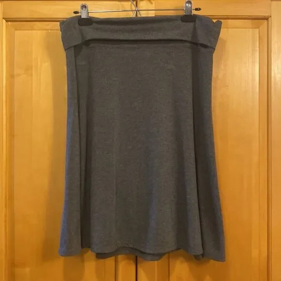 Old Navy charcoal gray fold waist casual skirt - Picture 2 of 3